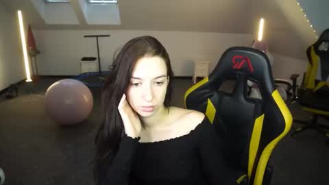 Snapshot of sheryl_elegance chatting on 10, 10, 2025 Sheryl online show from 10, 10, 2025