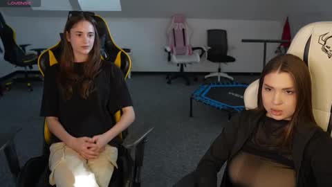 Snapshot of sheryl_elegance chatting on 1, 11, 2025 Sheryl online show from 1, 11, 2025