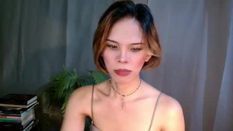 Snapshot of shes_notme chatting on 21, 3, 2026 Lana But you can spell it backwards online show from 21, 3, 2026