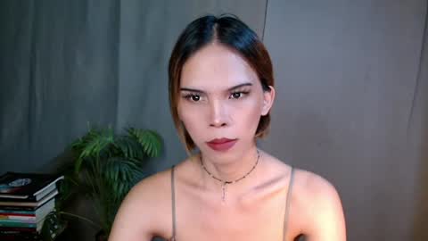 Snapshot of shes_notme chatting on 30, 3, 2026 Lana But you can spell it backwards online show from 30, 3, 2026