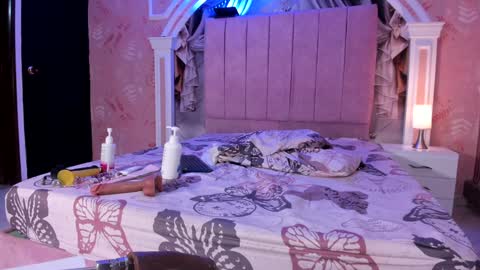 Sheyla online show from 12, 1, 2025