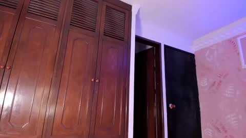 Sheyla online show from 6, 3, 2025