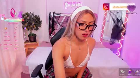 Snapshot of shinedark_tay chatting on 23, 10, 2025 shinedark_tay online show from 23, 10, 2025