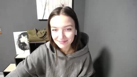 Snapshot of shining_pearl chatting on 3, 2, 2026 Jesica online show from 3, 2, 2026