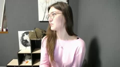 Snapshot of shining_pearl chatting on 9, 3, 2026 Jesica online show from 9, 3, 2026