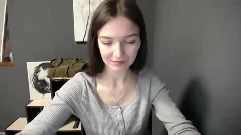 Snapshot of shining_pearl chatting on 6, 4, 2026 Jesica online show from 6, 4, 2026