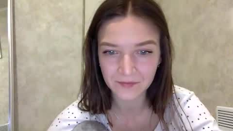 Snapshot of shining_pearl chatting on 26, 4, 2026 Jesica online show from 26, 4, 2026