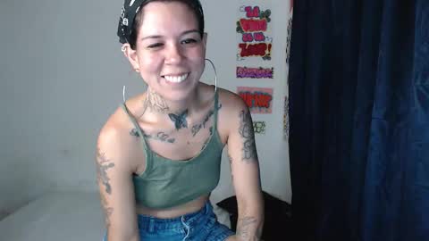 Snapshot of shinobu_queen chatting on 15, 3, 2026 shinobu_queen online show from 15, 3, 2026