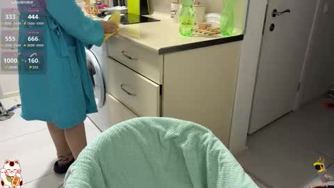 Im Lilu Rosenblum  Guys I have   ----Ill be glad to see you there online show from 12, 11, 2025