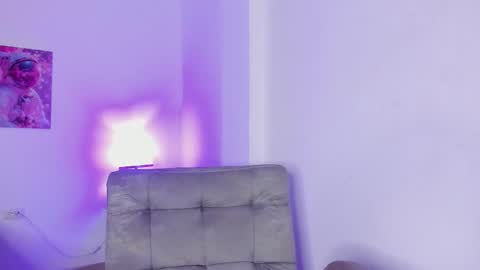 shizuka 11  online show from 1, 11, 2025