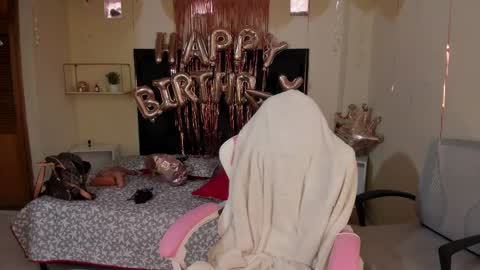  kendal  online show from 10, 2, 2025