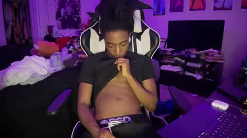 Snapshot of shoddybig chatting on 8, 4, 2026 shoddybig online show from 8, 4, 2026