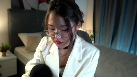 Snapshot of shonnabeed chatting on 2, 4, 2026 Naomi online show from 2, 4, 2026