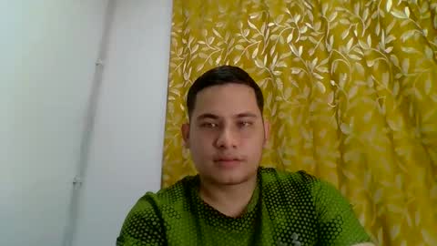 Snapshot of short_daddy777 chatting on 28, 4, 2026 short_daddy777 online show from 28, 4, 2026