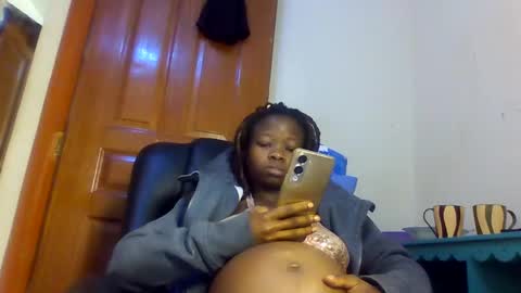 Snapshot of shortnswee254 chatting on 26, 3, 2026 shortnswee254 online show from 26, 3, 2026