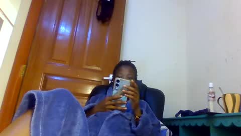 Snapshot of shortnswee254 chatting on 27, 3, 2026 shortnswee254 online show from 27, 3, 2026