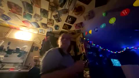 shorty920505 online show from 14, 12, 2025