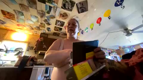 Snapshot of shorty920505 chatting on 20, 4, 2026 shorty920505 online show from 20, 4, 2026