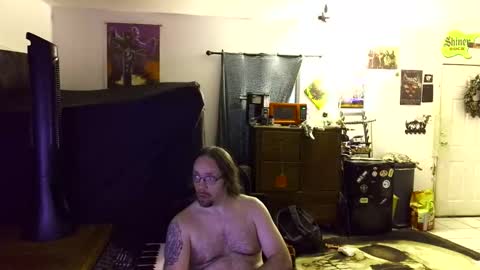 Snapshot of shredmancer chatting on 6, 5, 2026 shredmancer online show from 6, 5, 2026