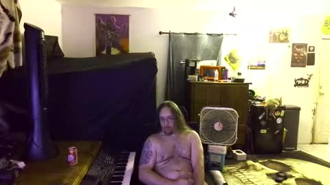 Snapshot of shredmancer chatting on 13, 5, 2026 shredmancer online show from 13, 5, 2026