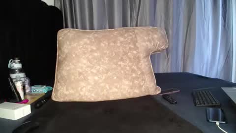 Snapshot of shugacubee chatting on 10, 1, 2025 EVA online show from 10, 1, 2025