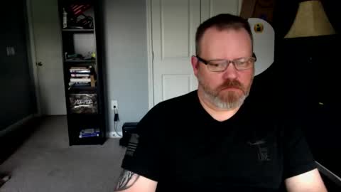 Snapshot of shughes740 chatting on 15, 4, 2026 shughes740 online show from 15, 4, 2026