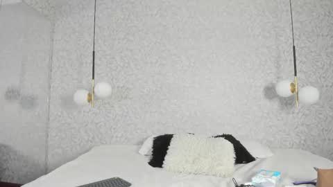 ZUMY ANGELS online show from 19, 12, 2025