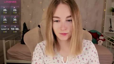 Snapshot of shy__polly chatting on 15, 12, 2025 Polly online show from 15, 12, 2025