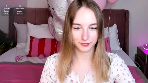 Snapshot of shy__polly chatting on 11, 4, 2026 Polly online show from 11, 4, 2026