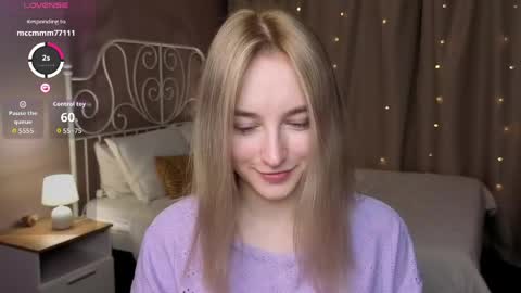 Snapshot of shy__polly chatting on 22, 4, 2026 Polly online show from 22, 4, 2026