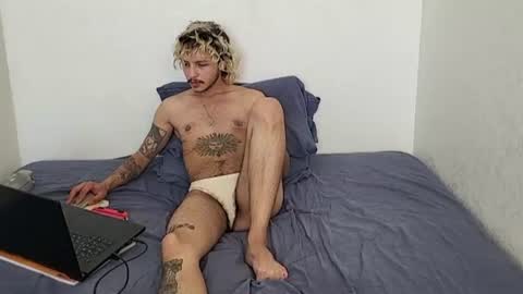 Snapshot of shy_boy17 chatting on 19, 6, 2026 your shy boy online show from 19, 6, 2026