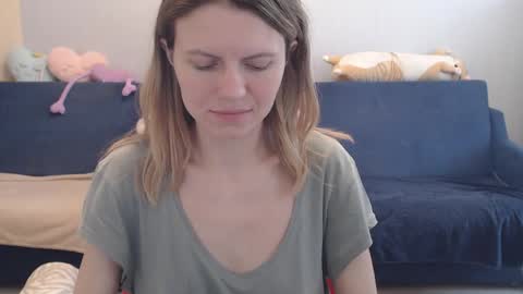 Snapshot of shy_moony chatting on 14, 4, 2026 just Alex online show from 14, 4, 2026