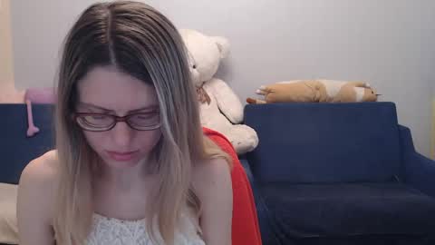 Snapshot of shy_moony chatting on 24, 4, 2026 just Alex online show from 24, 4, 2026