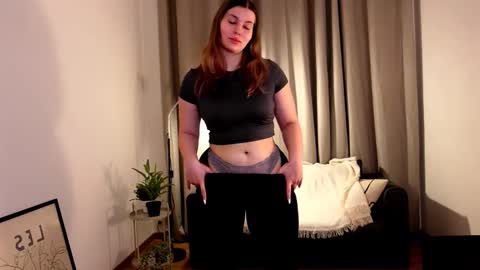 Snapshot of shy_nerd_babyy chatting on 20, 1, 2025 shy_nerd_babyy online show from 20, 1, 2025