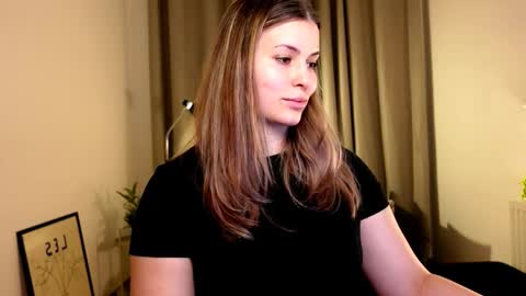 Snapshot of shy_nerd_babyy chatting on 4, 2, 2025 shy_nerd_babyy online show from 4, 2, 2025