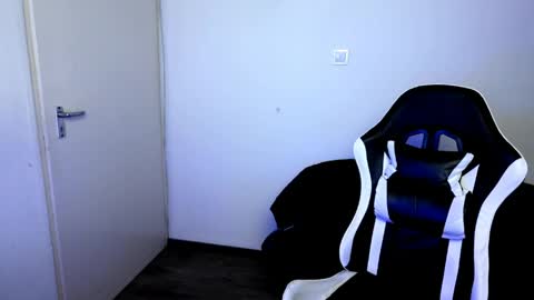 Snapshot of shy_nerd_babyy chatting on 27, 3, 2026 shy_nerd_babyy online show from 27, 3, 2026