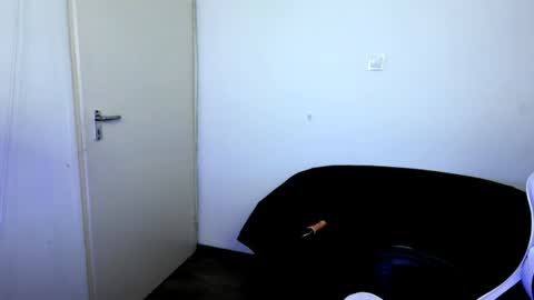shy_nerd_babyy online show from 27, 7, 2026
