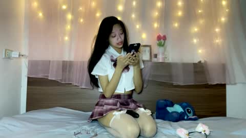 shy_pink_doll online show from 8, 6, 2026