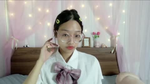 Snapshot of shy_pink_doll chatting on 29, 7, 2026 shy_pink_doll online show from 29, 7, 2026