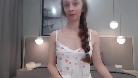 shy_schoolgirl_ online show from 15, 11, 2025