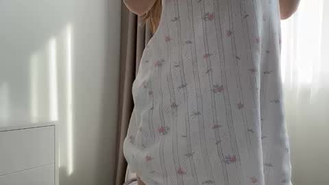 Snapshot of shy_schoolgirl_ chatting on 8, 3, 2026 shy_schoolgirl_ online show from 8, 3, 2026