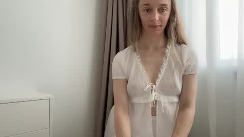 Snapshot of shy_schoolgirl_ chatting on 28, 5, 2026 shy_schoolgirl_ online show from 28, 5, 2026