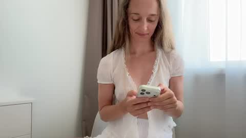 Snapshot of shy_schoolgirl_ chatting on 27, 6, 2026 shy_schoolgirl_ online show from 27, 6, 2026