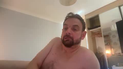 Snapshot of shyb35 chatting on 28, 10, 2025 shyb35 online show from 28, 10, 2025