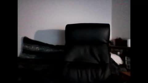 Snapshot of shyboyhugecum2020 chatting on 1, 1, 2025 shyboyhugecum2020 online show from 1, 1, 2025