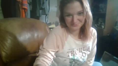 Snapshot of shyesiren chatting on 18, 11, 2025 shyesiren online show from 18, 11, 2025