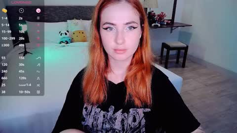 Snapshot of shyfoxxxy chatting on 5, 4, 2026 Effie online show from 5, 4, 2026