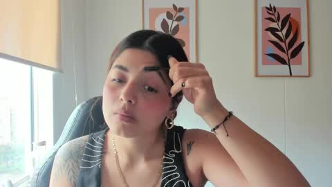 Snapshot of shylittlebunny chatting on 17, 4, 2026 shylittlebunny online show from 17, 4, 2026