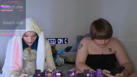 Snapshot of shyohiogirl chatting on 28, 3, 2026 Hippie online show from 28, 3, 2026
