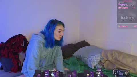 Snapshot of shyohiogirl chatting on 13, 4, 2026 Hippie online show from 13, 4, 2026